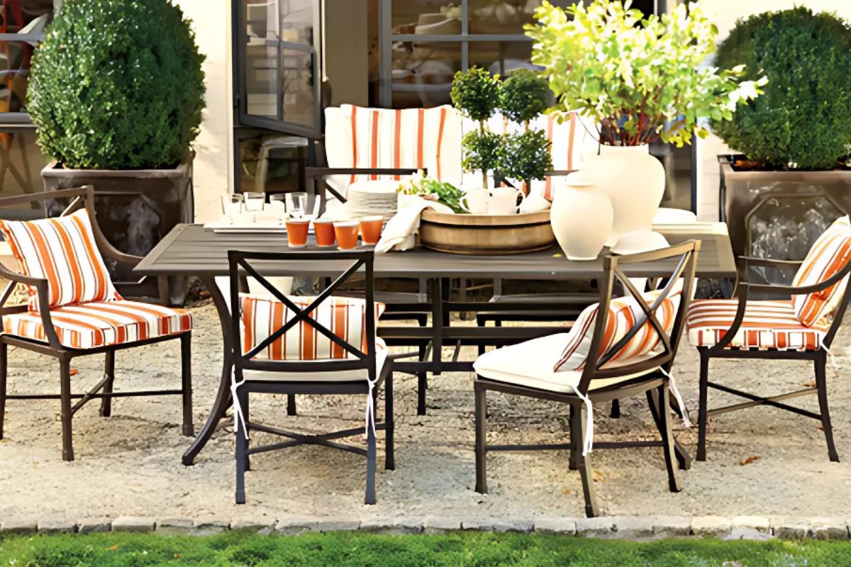 Suzanne Kasler's Bistro-Inspired Chairs