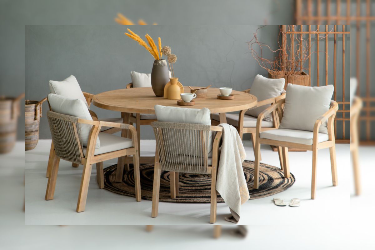 GrandinRoad Luciana Outdoor Dining Chairs: A Blend of Elegance and Durability
