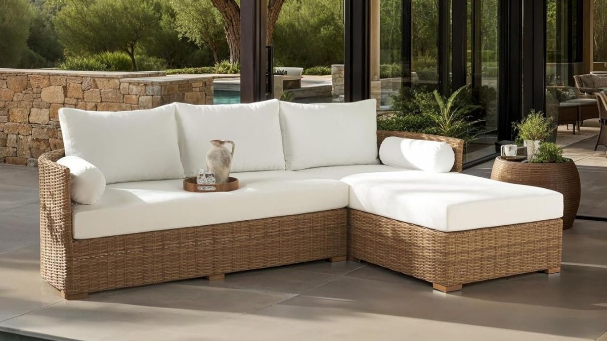 SAFAVIEH Couture Outdoor Collection Anguilla Natural/White Wicker Solid Wood Chaise Sofa
