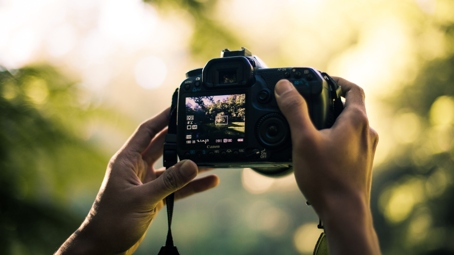 Canon EOS 2000D DSLR Camera Review