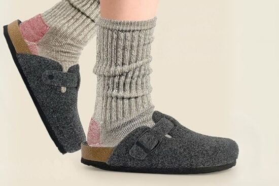 CUSHIONAIRE Hana Womens Clogs