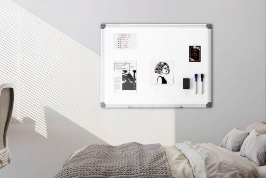 VUSIGN 24" x 18" Magnetic Whiteboard