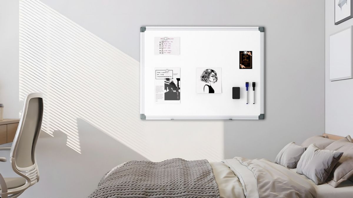 VUSIGN 24" x 18" Magnetic Whiteboard