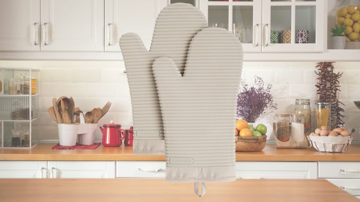 KITCHENAID Ribbed Soft Silicone Oven Mitt 2-Pack Set