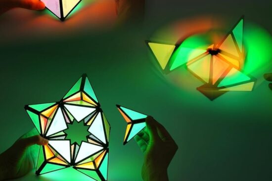 TOSY Magnet Pyramid Glow