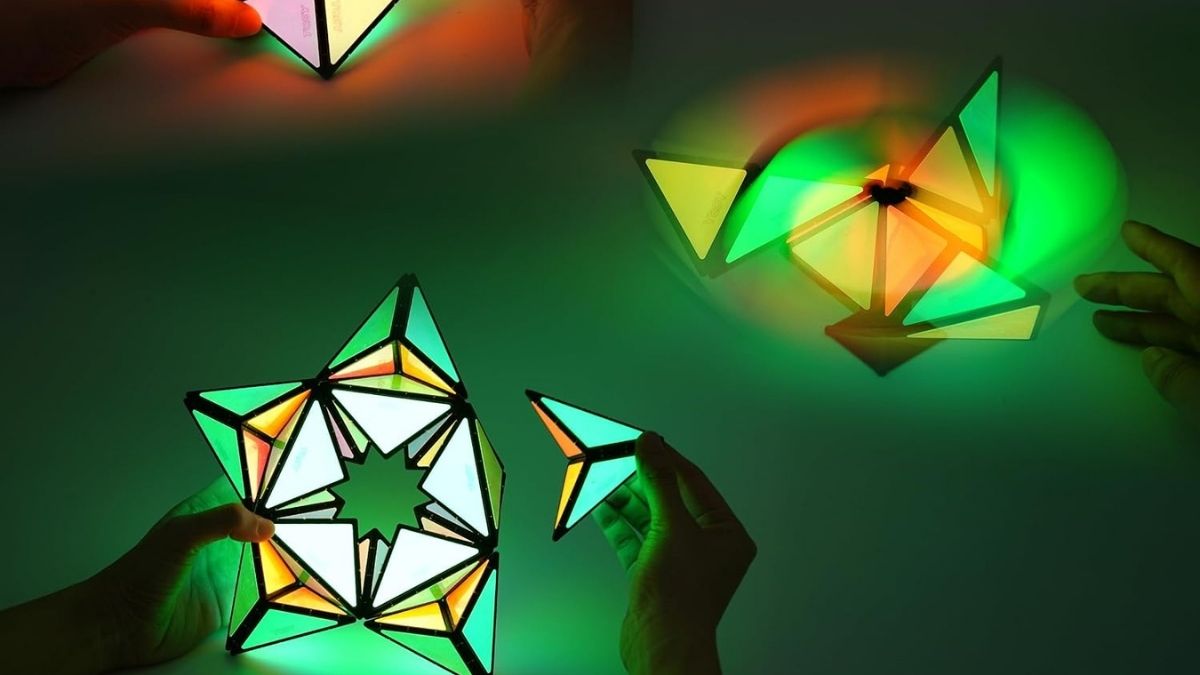 TOSY Magnet Pyramid Glow