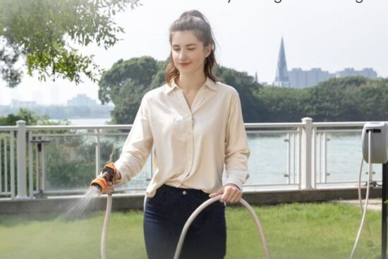 Giraffe Tools CW20 Retractable Garden Hose Reel: A Smarter Way to Water