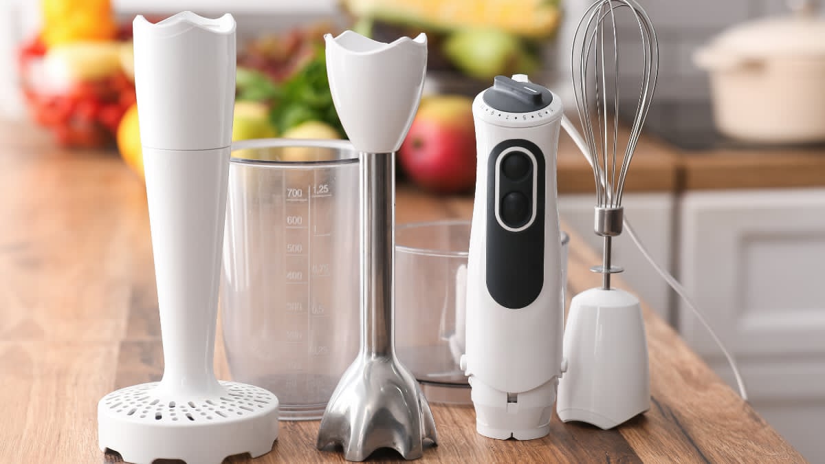 Kitchen gadgets on LightInTheBox including vegetable choppers, measuring tools, storage containers, and cooking accessories